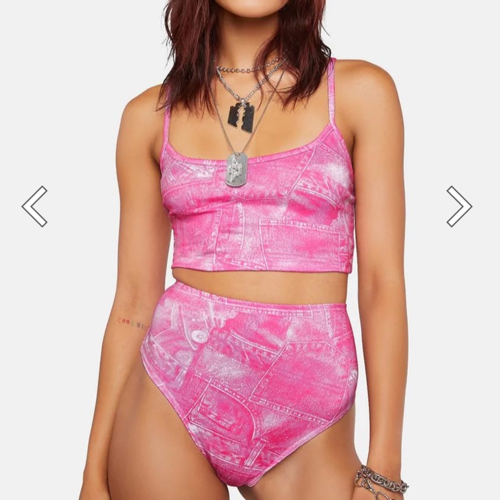 Dollskill Record Breaker Shorts Set